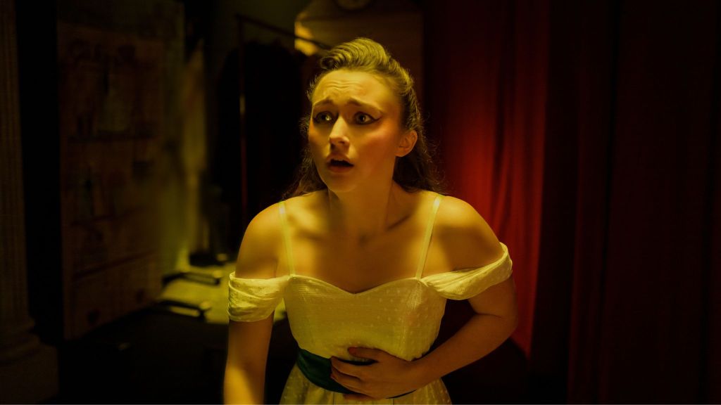 Fear Street: Prom Queen First Trailer Slashes Its Way Into Netflix’s Beloved Franchise