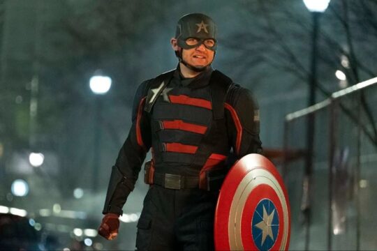 John Walker carrying Captain America's shield in Falcon and the Winter Soldier